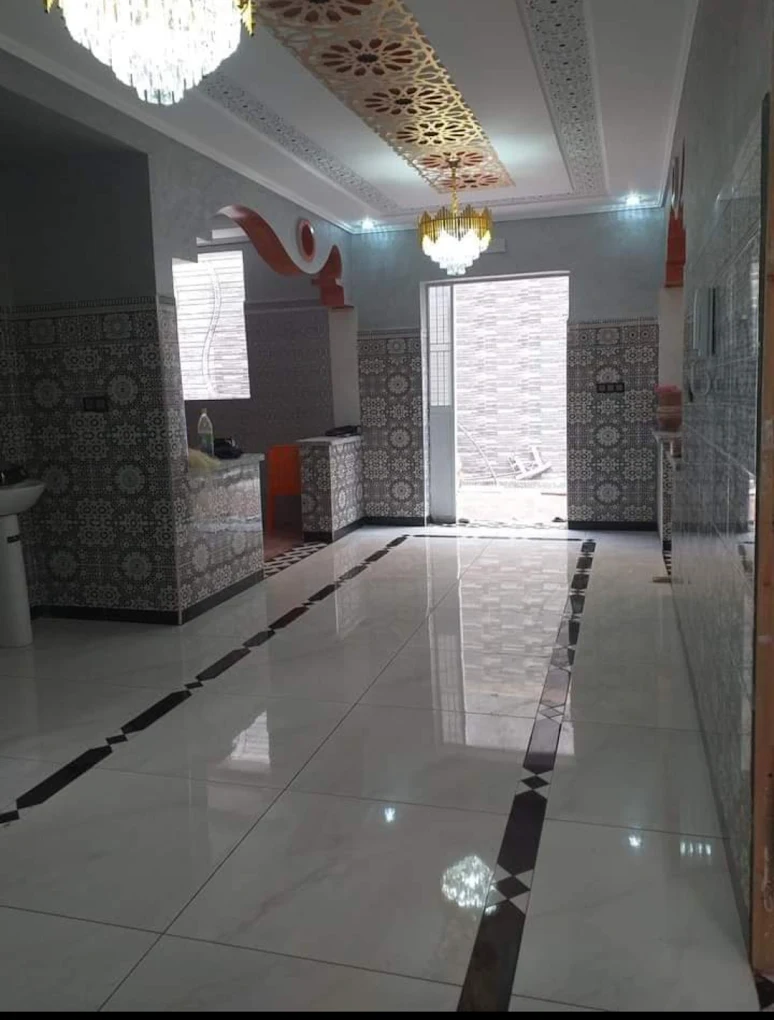 معلم تركيب سيراميك ورخام محترف